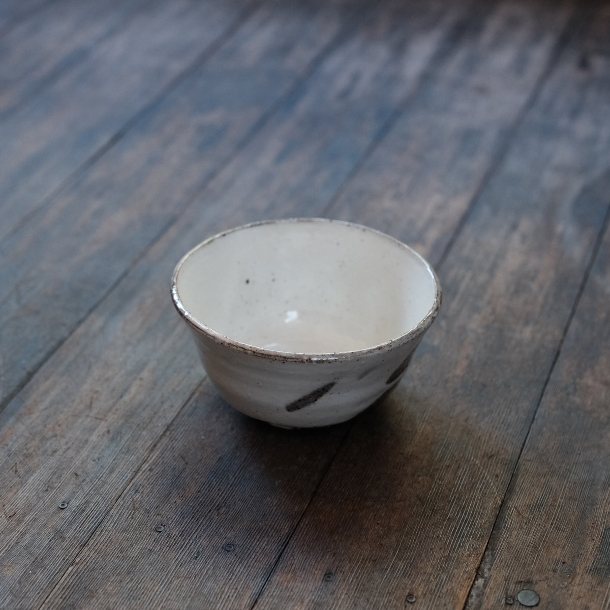 Teabowl, Deombeong White