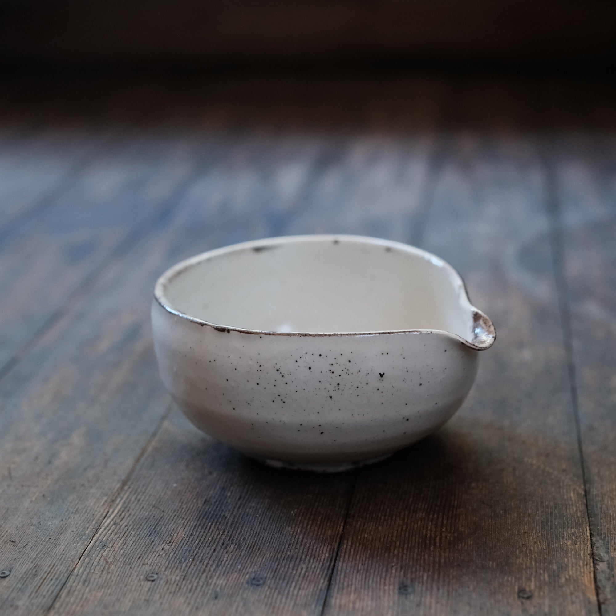 Small Pouring Bowl, Sugu