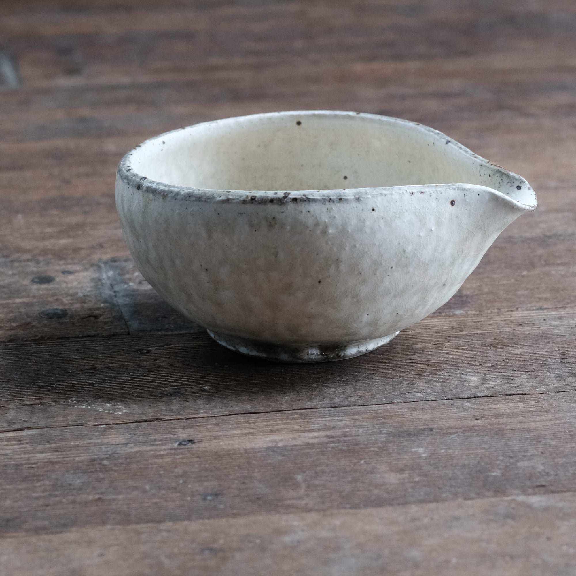 Small Pouring Bowl, Sugu