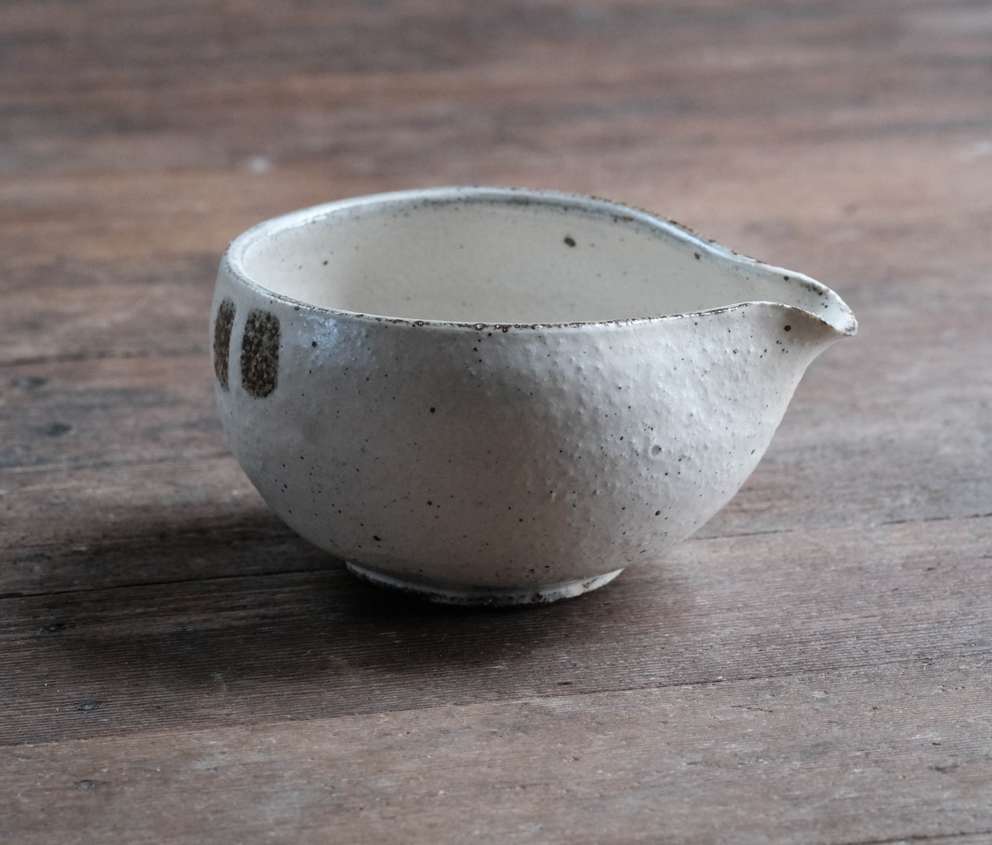 Small Pouring Bowl, Sugu