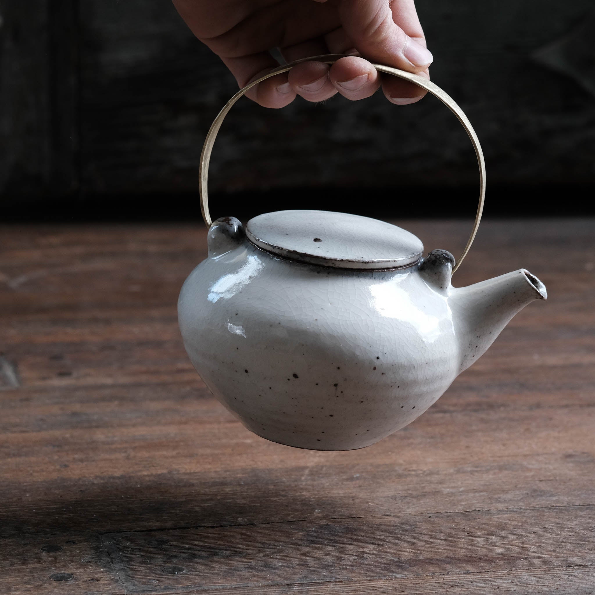 Large Teapot, Raw Brass Handle - Minettidesign